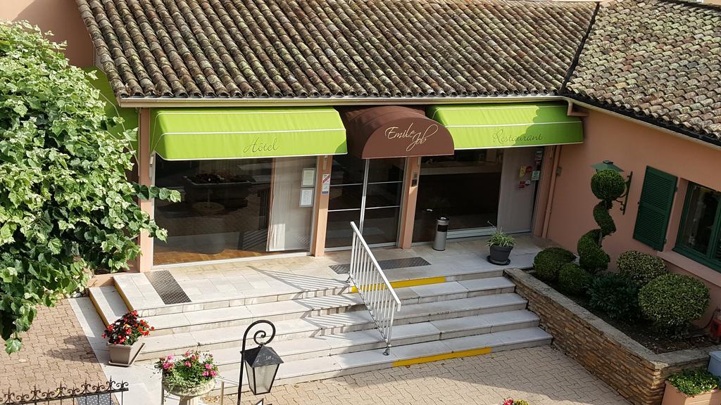 Hotel Restaurant Emile Job Montmerle-sur-Saone Eksteriør bilde