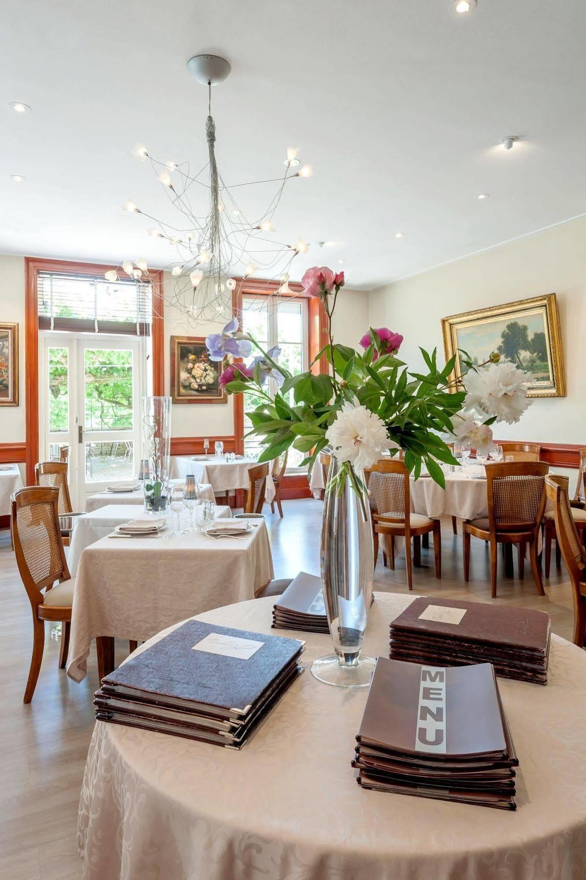 Hotel Restaurant Emile Job Montmerle-sur-Saone Eksteriør bilde
